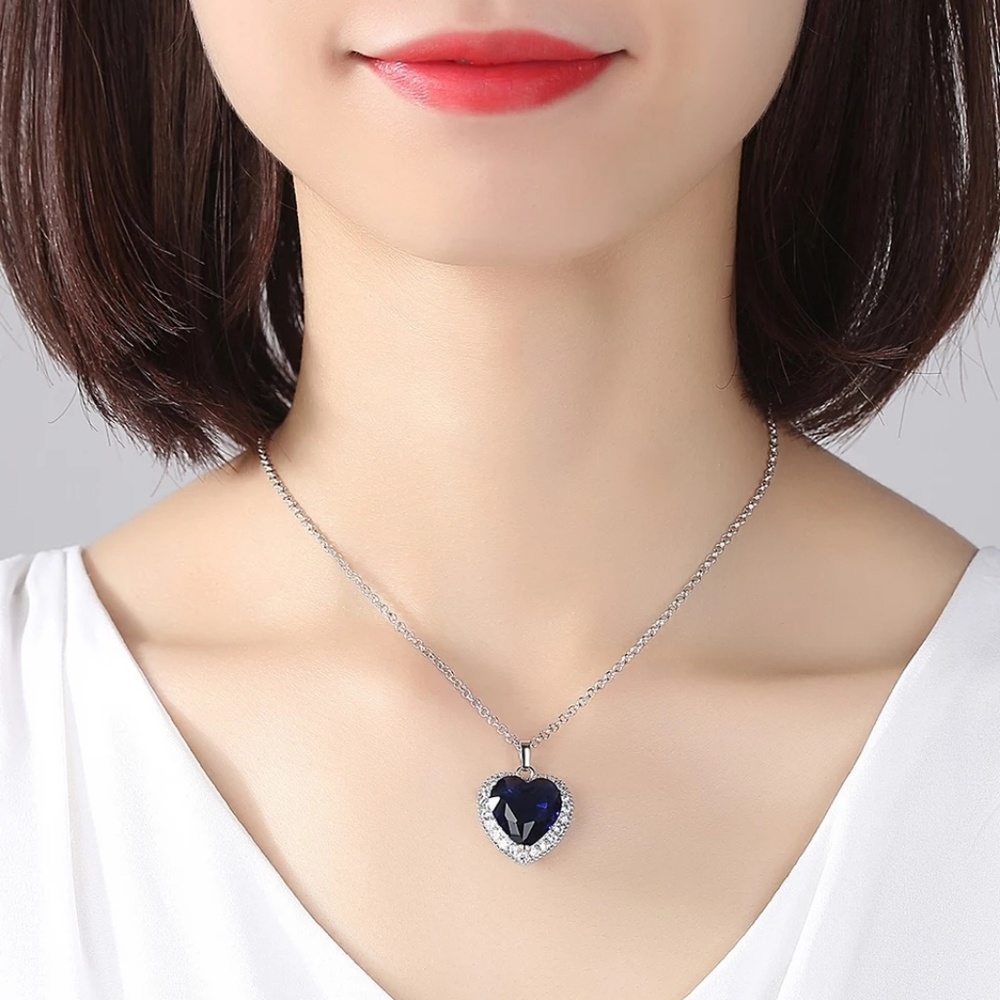 Titanic  necklace  Rose♥️